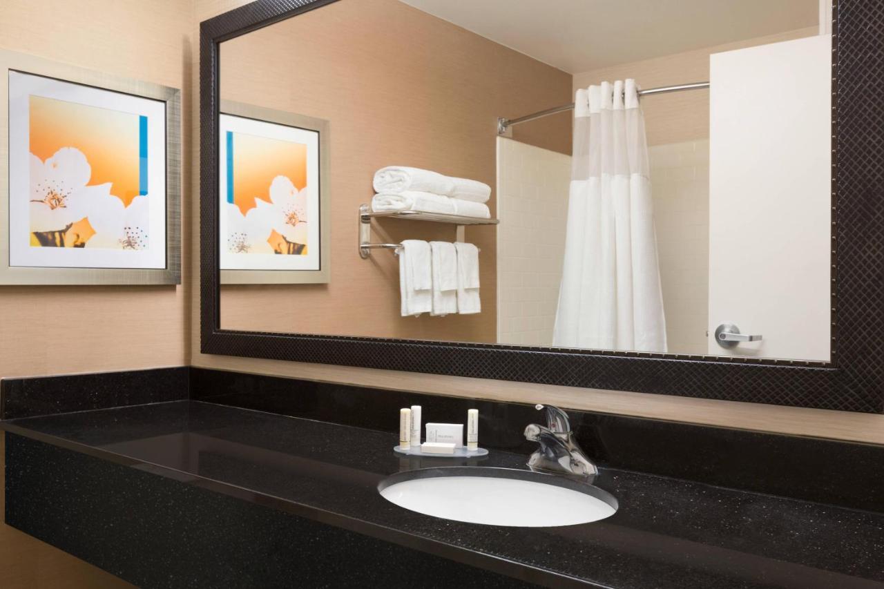 Comfort Inn & Suites Westfield Zewnętrze zdjęcie