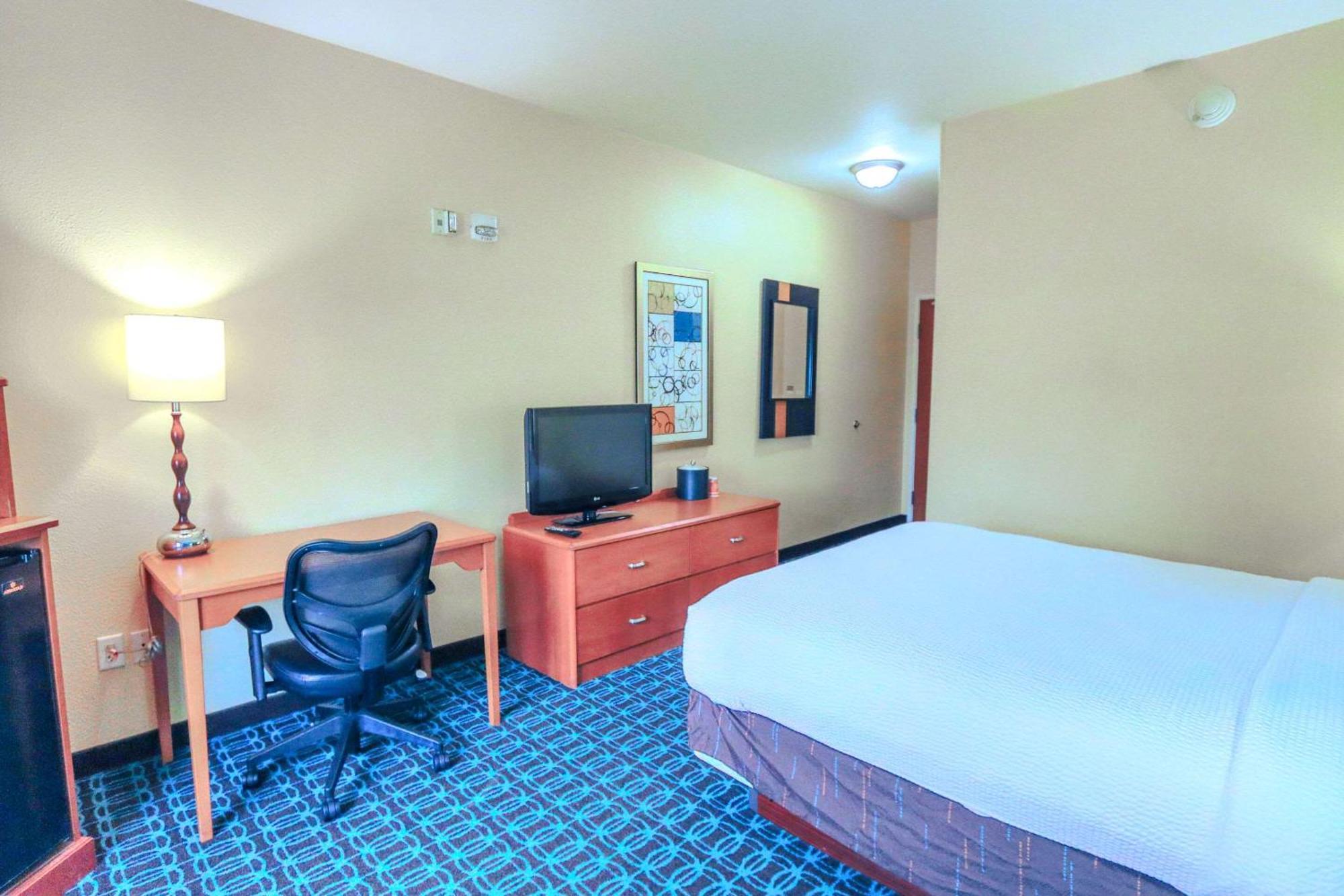 Comfort Inn & Suites Westfield Zewnętrze zdjęcie